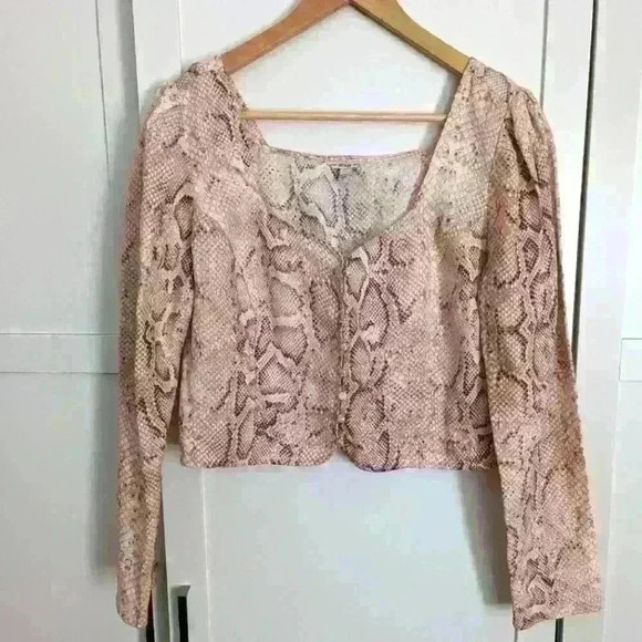 Nwt Guess Sahara Snake Print Crop  Top - Picture 2 of 5